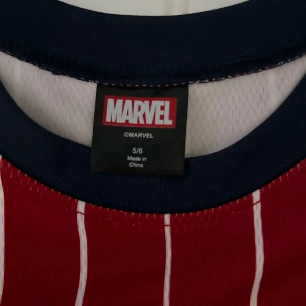 Marvel's Captain America Tank and Short Set Boys-‎ Size 5/6